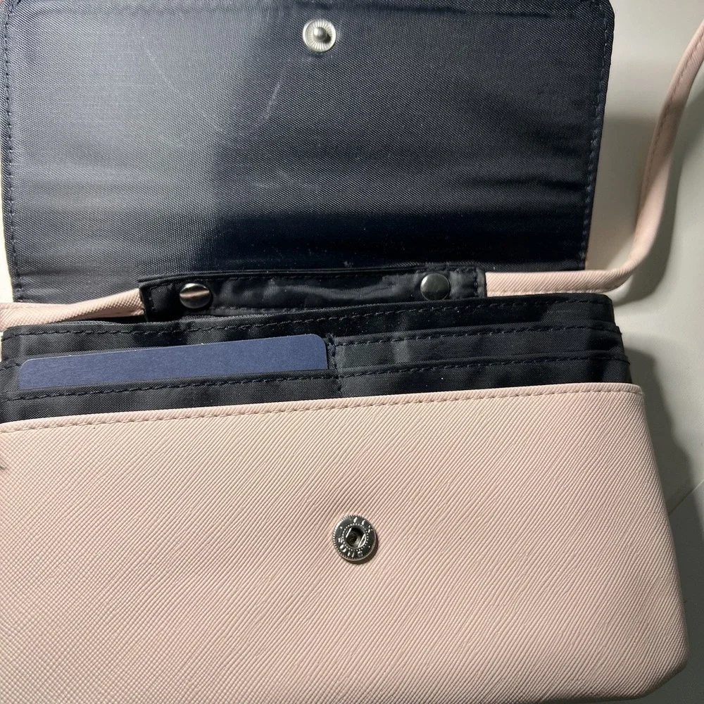 Light Pink‎ Nautica Women's Clutch Wallet saffiano leather saffiano leather